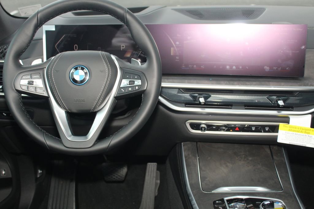 New 2026 BMW X5 xDrive50e image 18