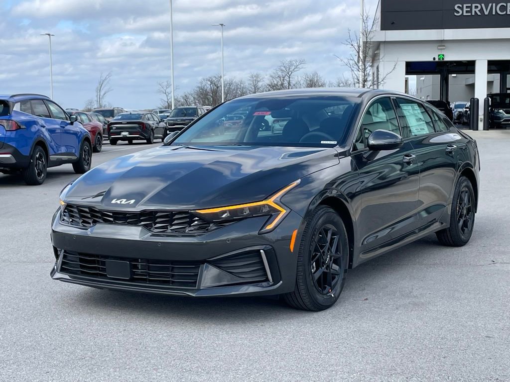 New 2026 Kia K5 LXS FWD image 3