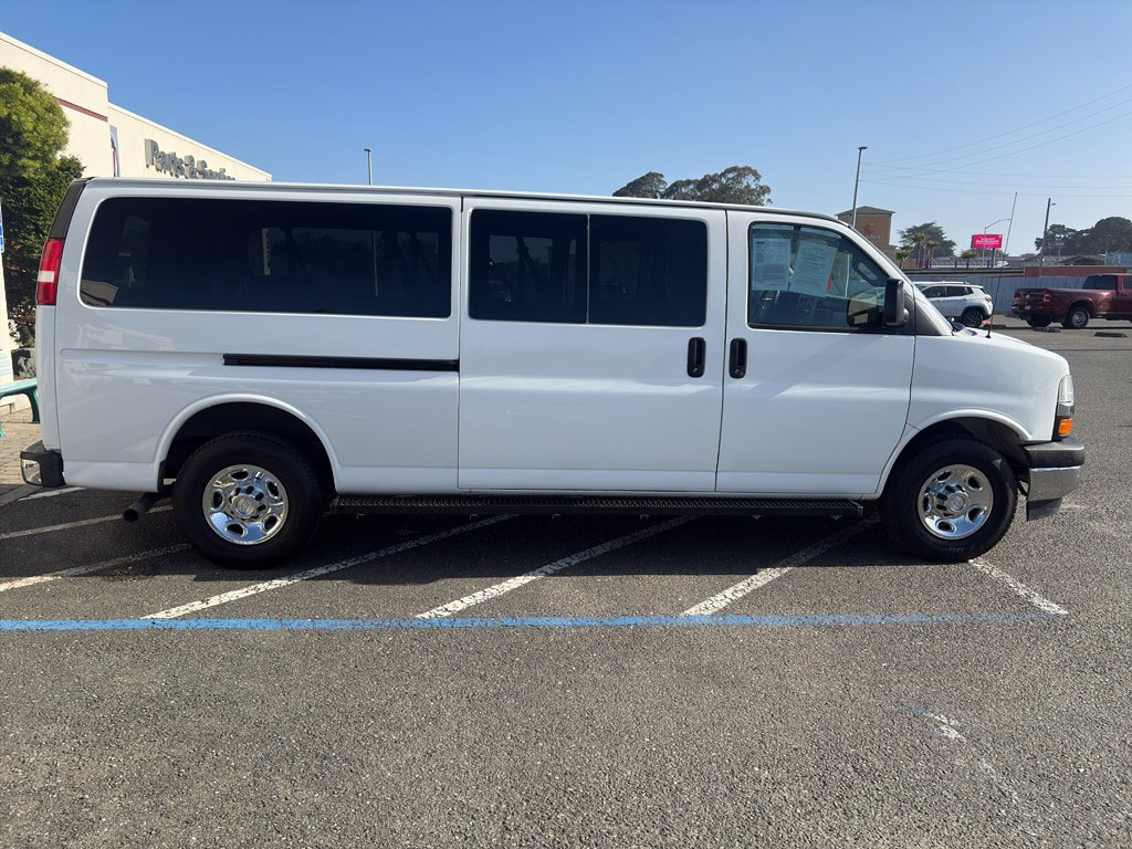 Used 2019 Chevrolet Express 3500 LT w/ LT Preferred Equipment Group RWD image 18