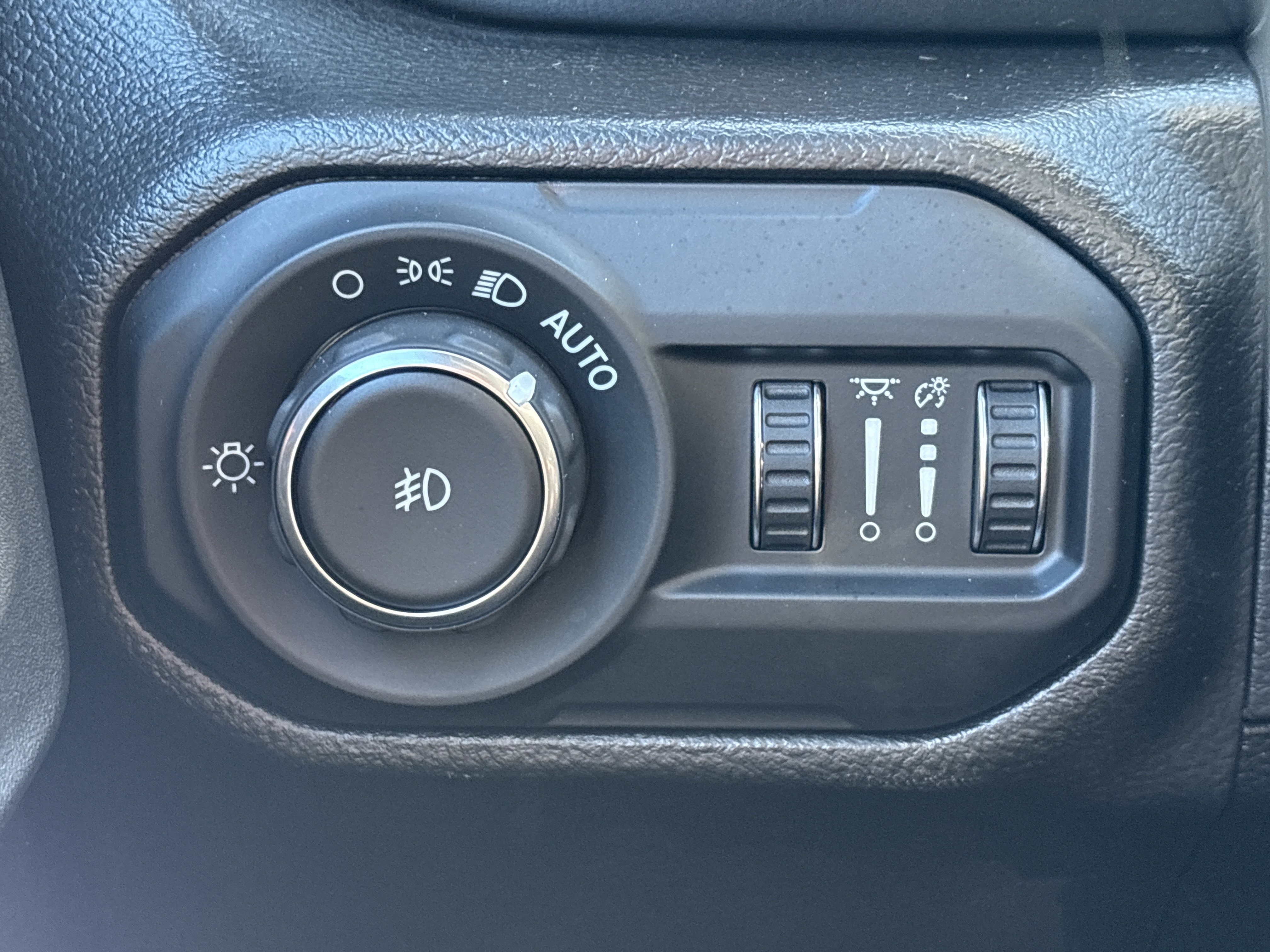 Certified 2022 Jeep Wrangler Unlimited Sport image 31