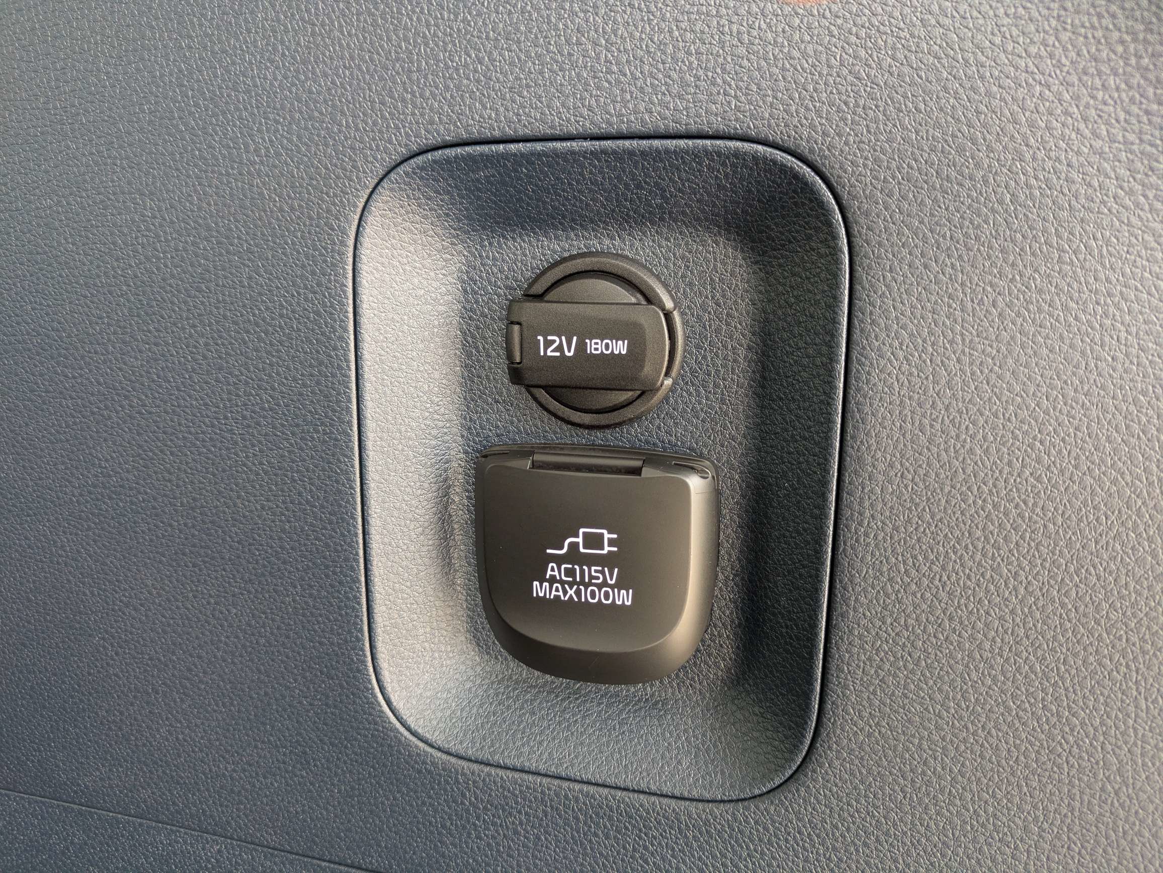 Certified 2026 Kia Carnival SX Prestige FWD image 15
