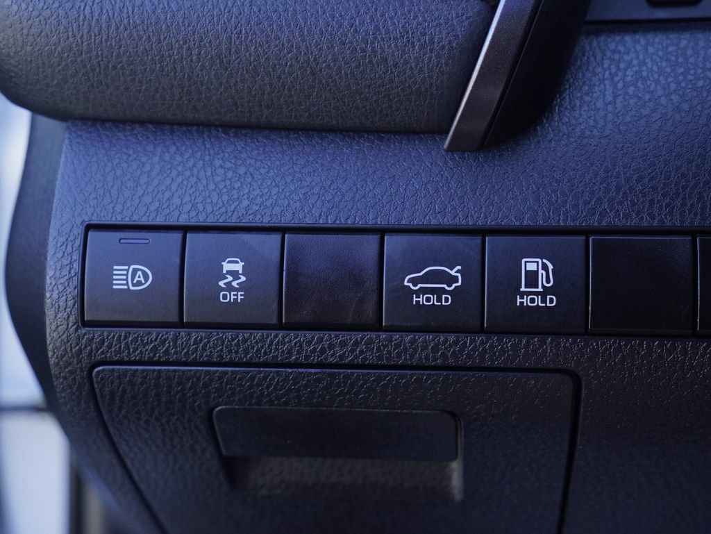 Used 2024 Toyota Camry SE FWD image 13
