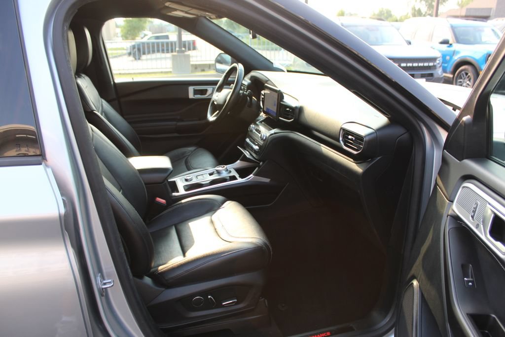Used 2020 Ford Explorer ST w/ ST Street Pack AWD/4WD image 13