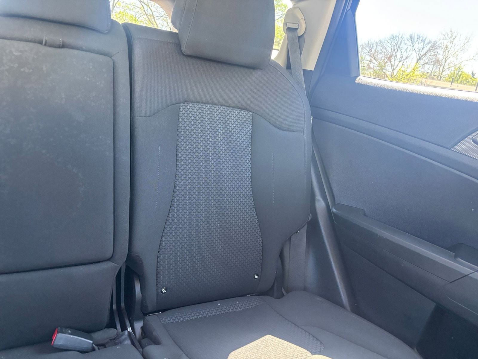 Used 2025 Kia Sportage LX image 35