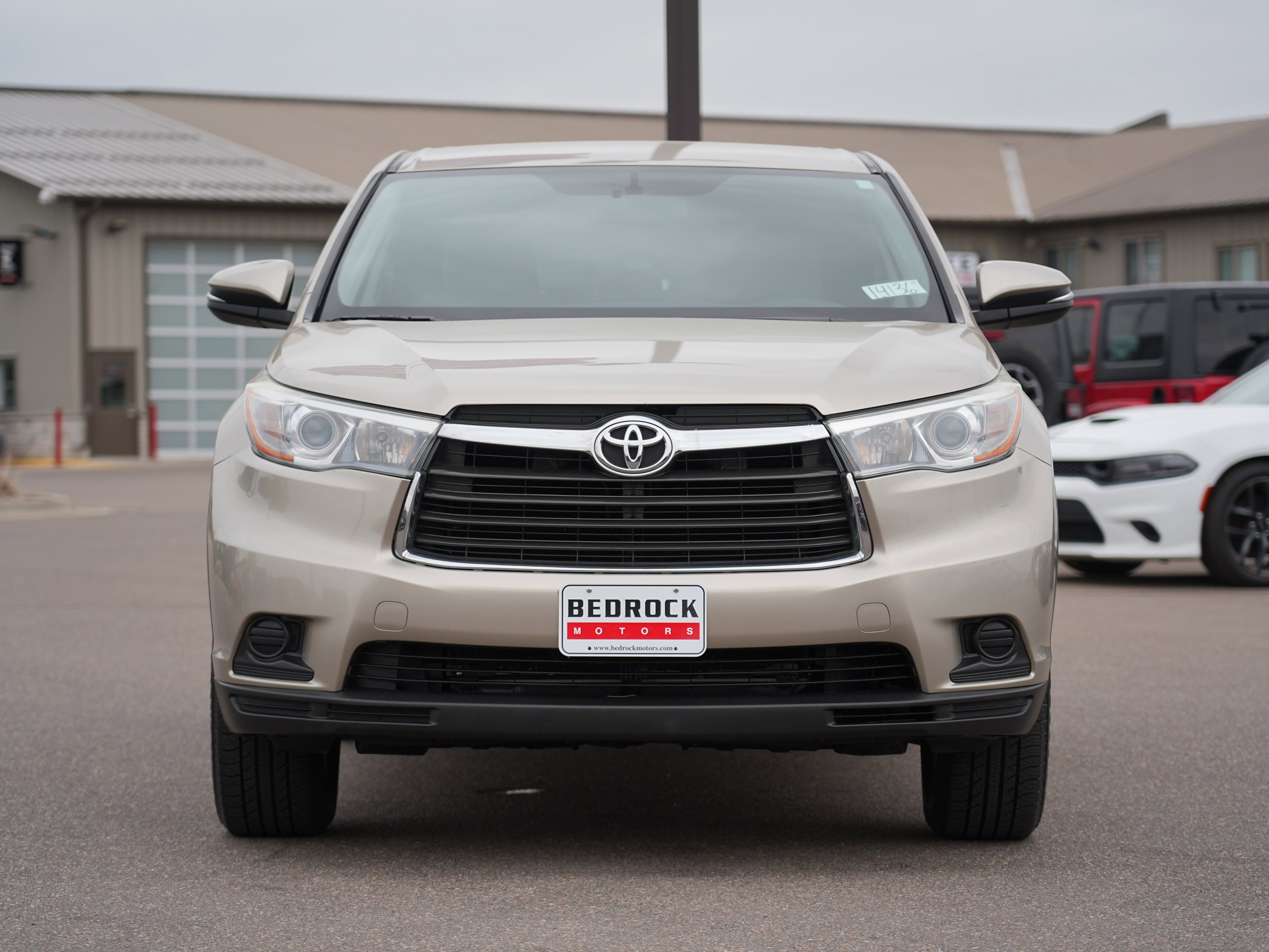 Used 2015 Toyota Highlander LE AWD/4WD image 8