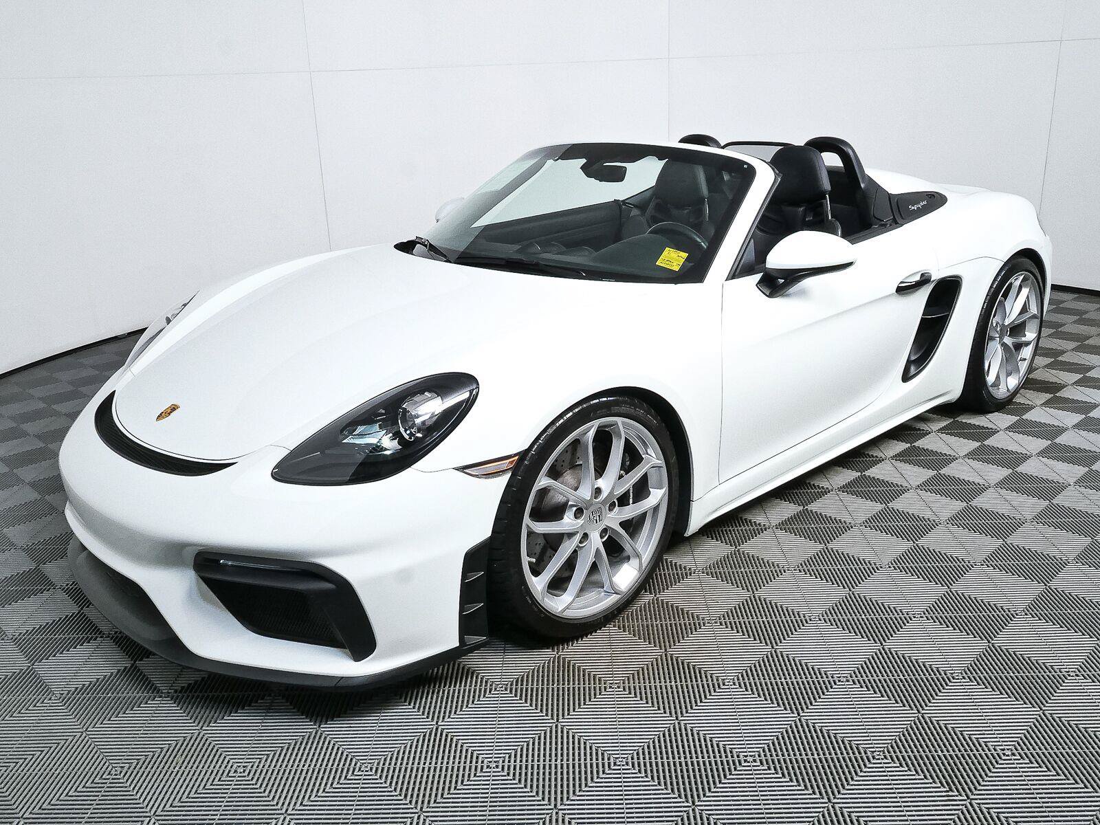 Used 2021 Porsche 718 Boxster Spyder RWD image 27
