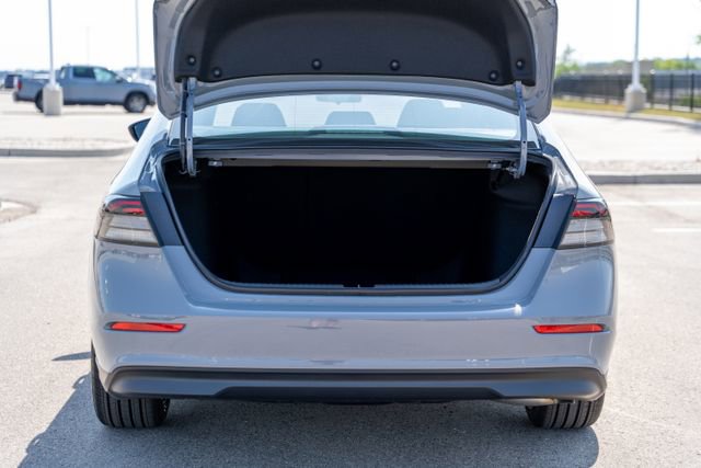 Used 2025 Honda Accord Sport image 19