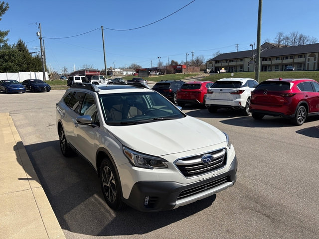 Used 2022 Subaru Outback Touring image 8