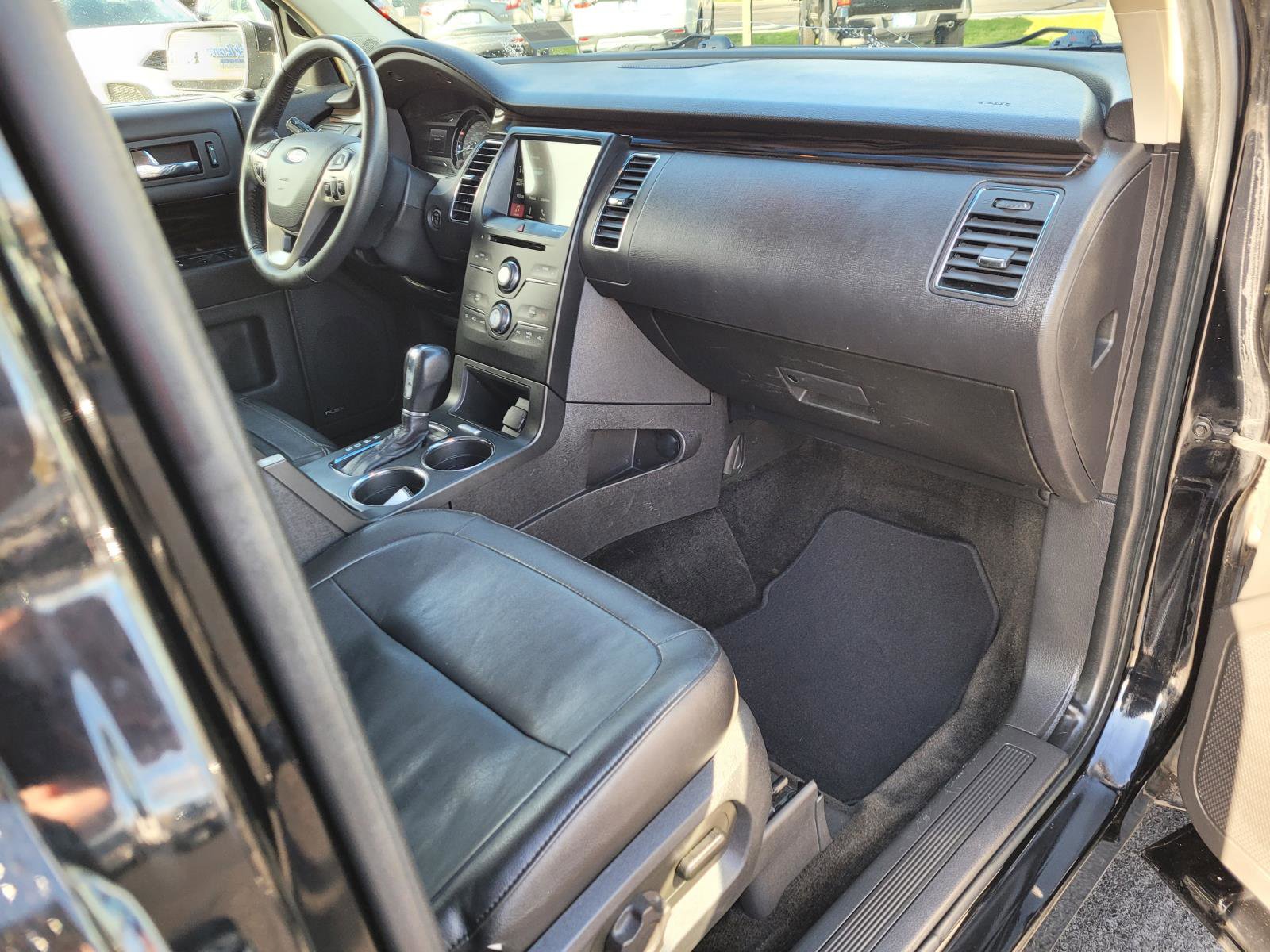 Used 2017 Ford Flex SEL w/ Equipment Group 202A image 21