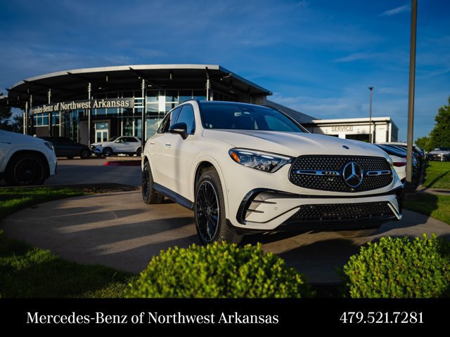 Used 2023 Mercedes-Benz GLC 300 4MATIC image 1