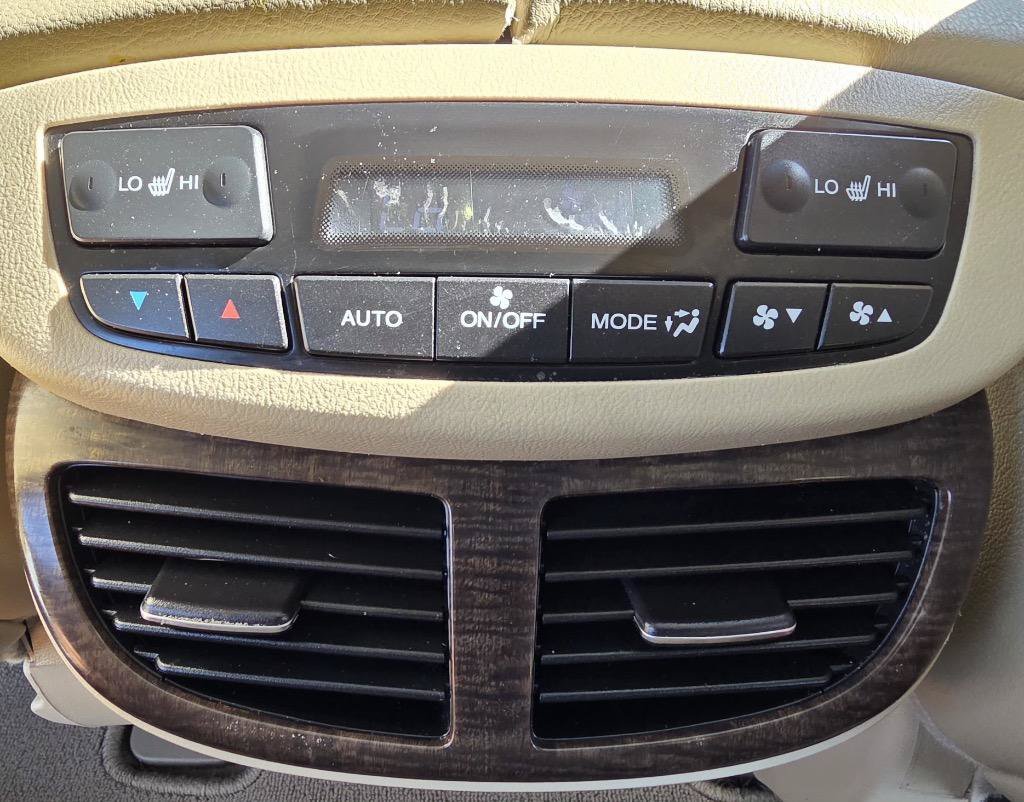 Used 2010 Acura MDX w/ Technology & Entertainment AWD/4WD image 27