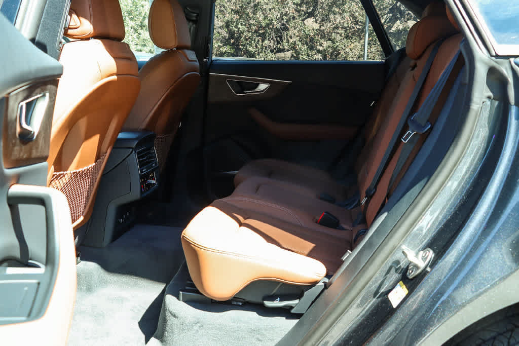 New 2027 Audi Q8 Premium Plus AWD/4WD image 19