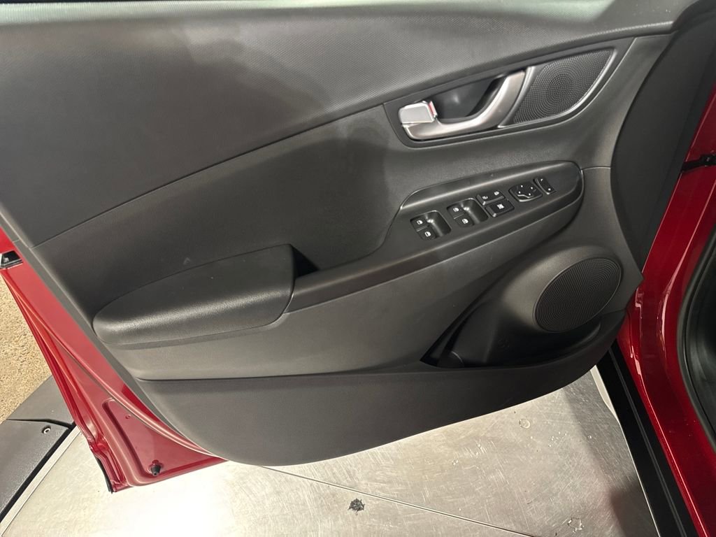 Used 2023 Hyundai Kona SEL w/ Convenience Package image 25