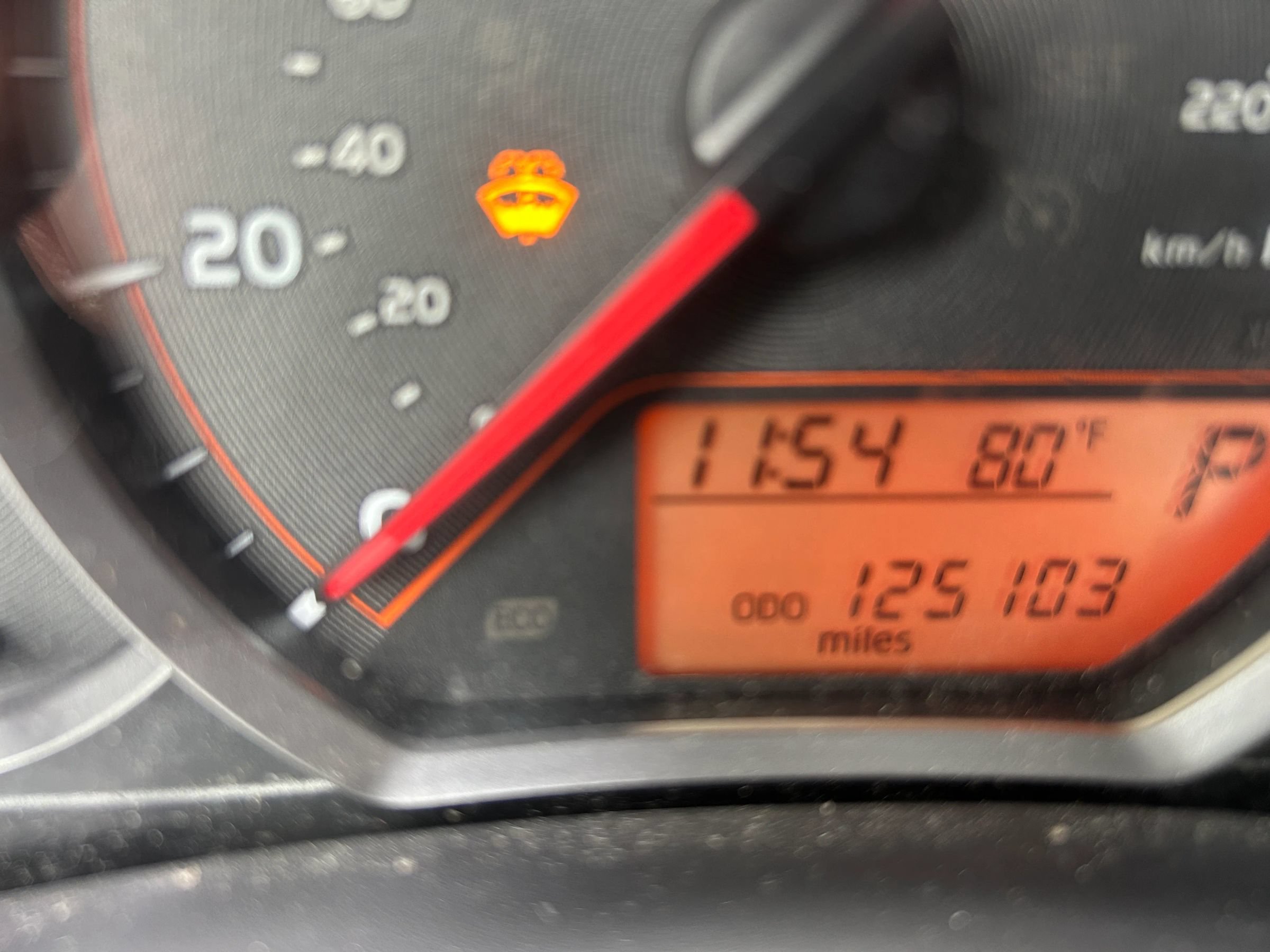 Used 2012 Toyota Yaris LE FWD image 19