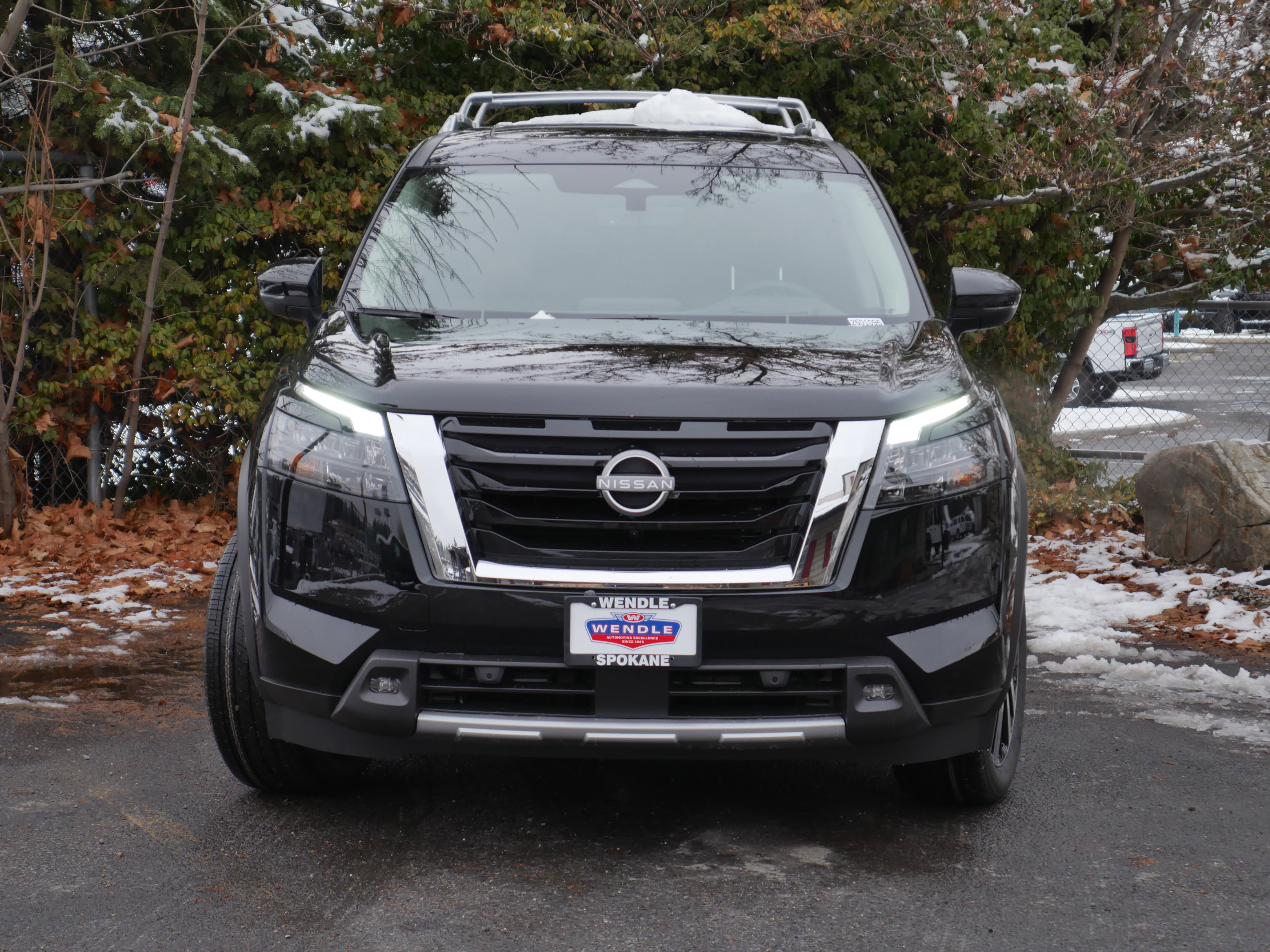 Certified 2025 Nissan Pathfinder Platinum w/ Cargo Package image 35