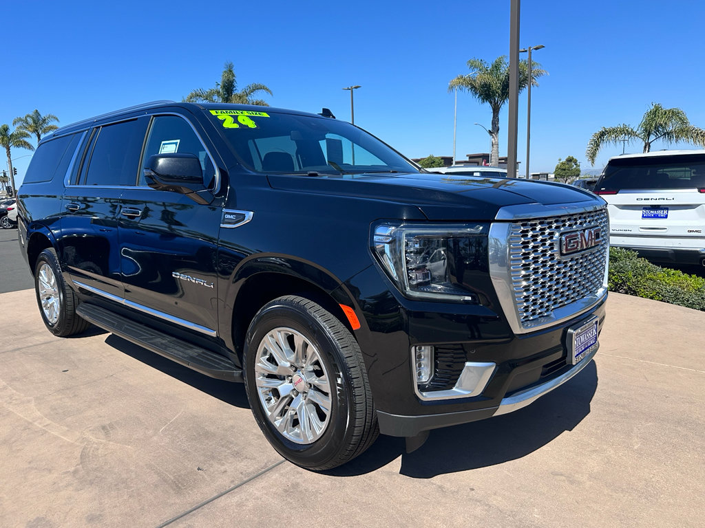 Used 2024 GMC Yukon XL Denali AWD/4WD image 3