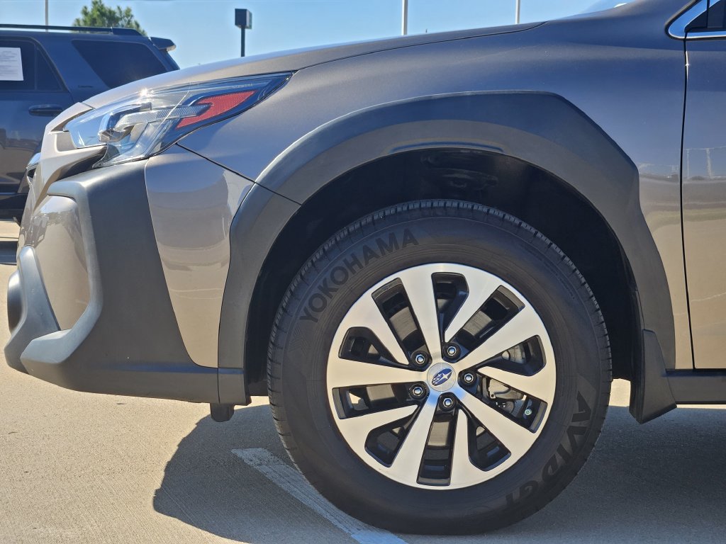 Used 2024 Subaru Outback Premium AWD/4WD image 8