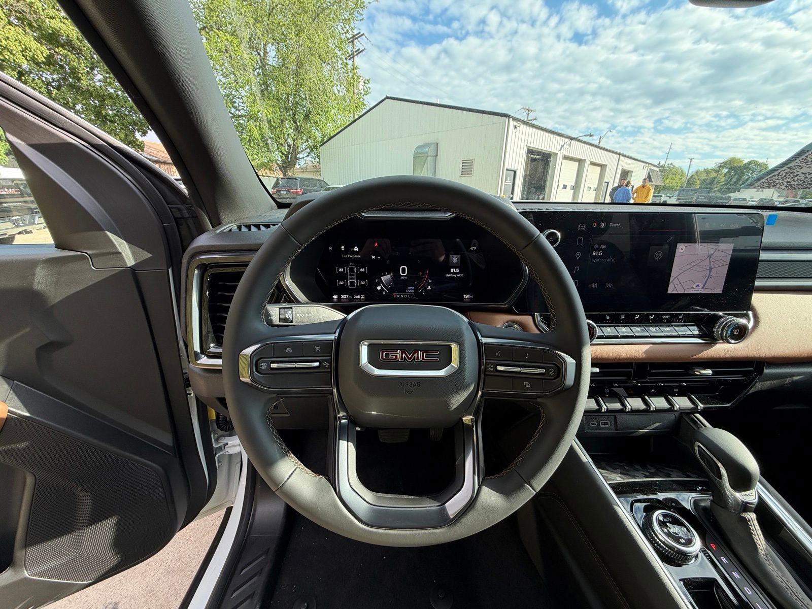 New 2026 GMC Canyon AT4 AWD/4WD image 14