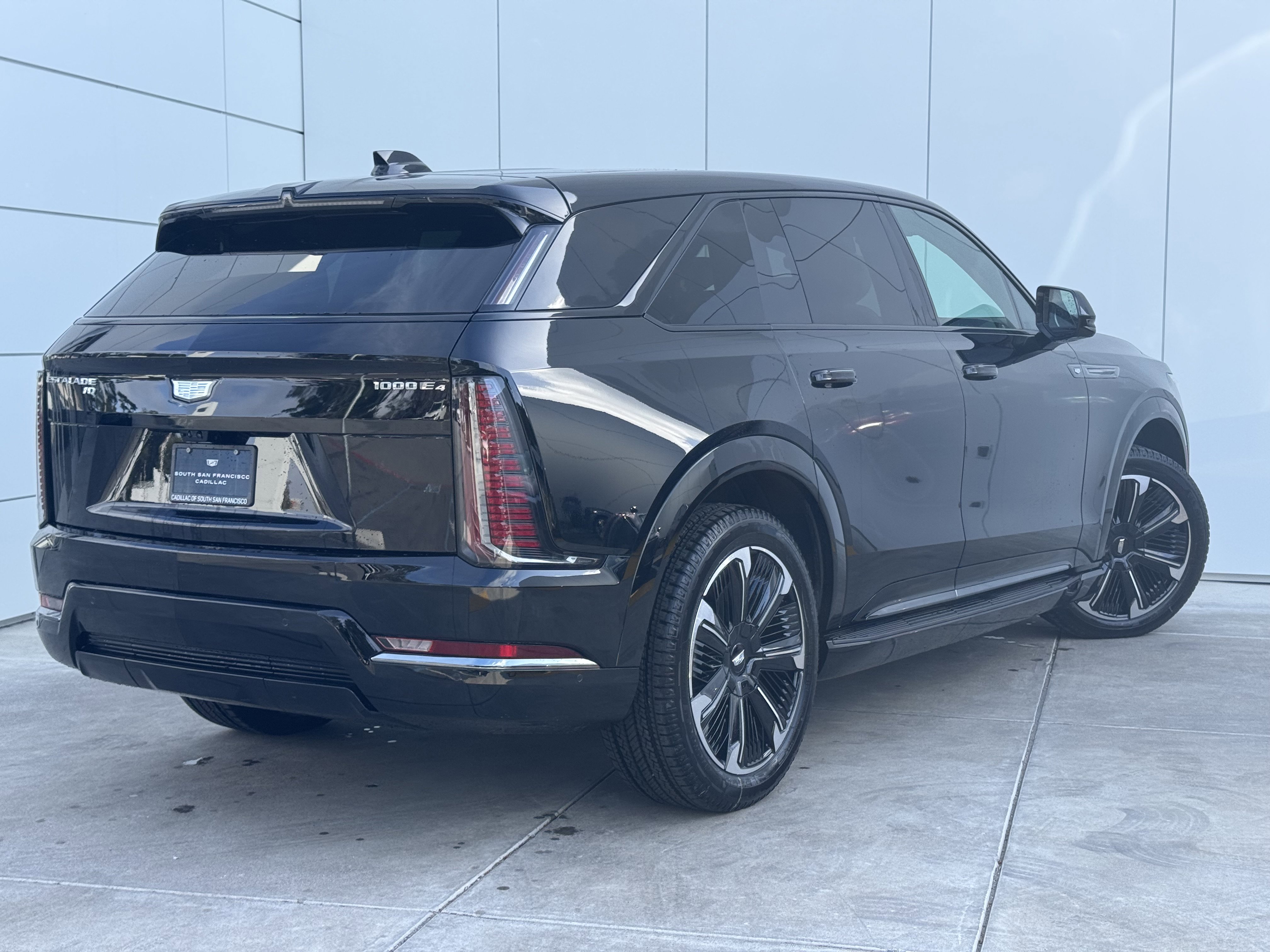 New 2025 Cadillac Escalade IQ Sport 1 w/ LPO, ONYX Package image 7