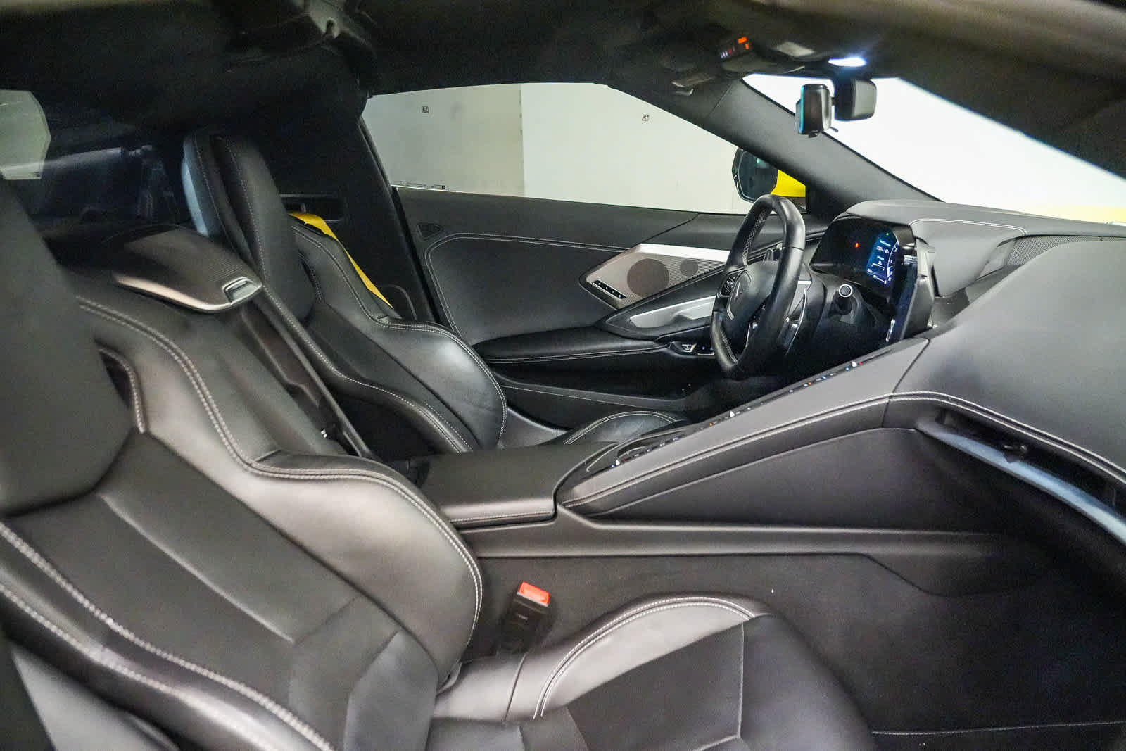 Used 2022 Chevrolet Corvette Stingray Preferred Cpe w/ Z51 Performance Package RWD image 16