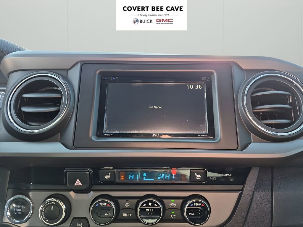 Used 2016 Toyota Tacoma TRD Sport image 46
