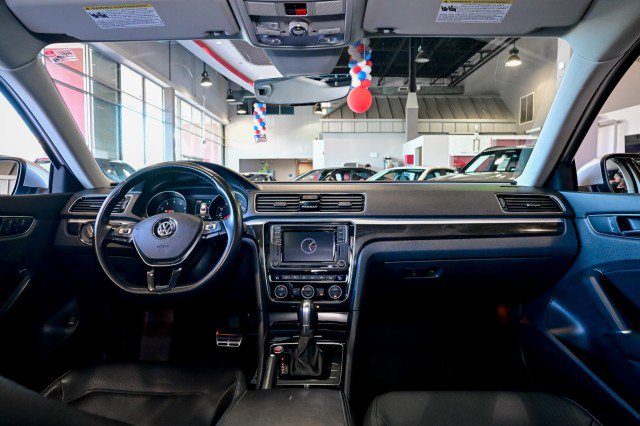 Used 2019 Volkswagen Passat 2.0T SE R-Line FWD image 21