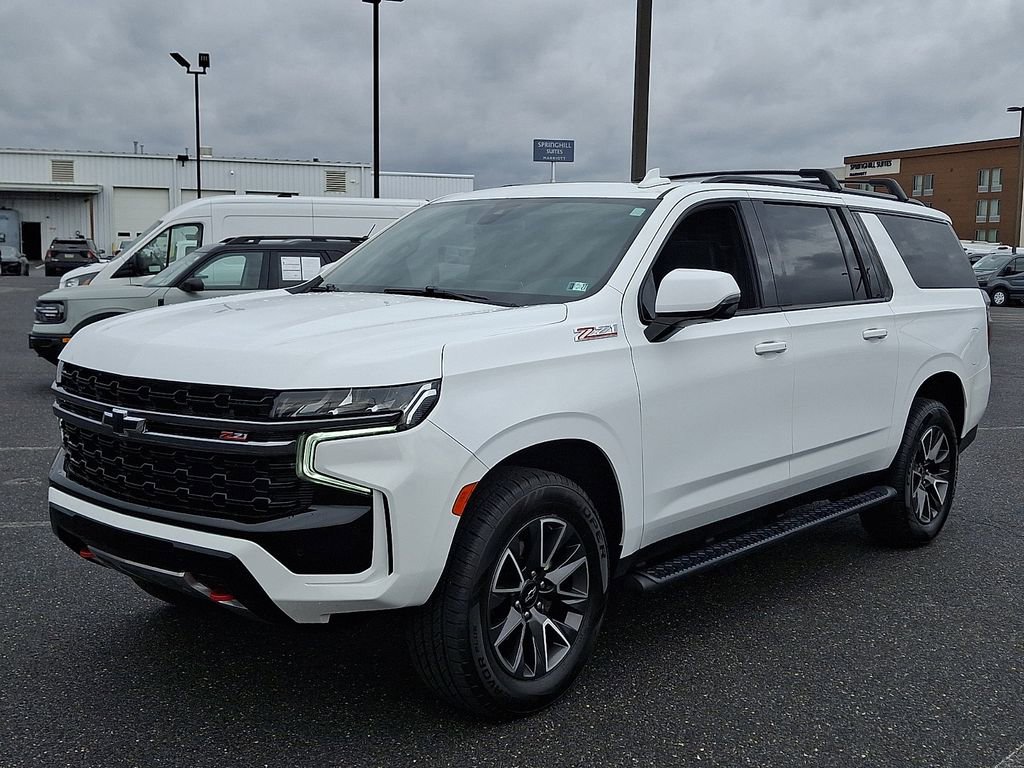 Used 2022 Chevrolet Suburban Z71 w/ Luxury Package image 3