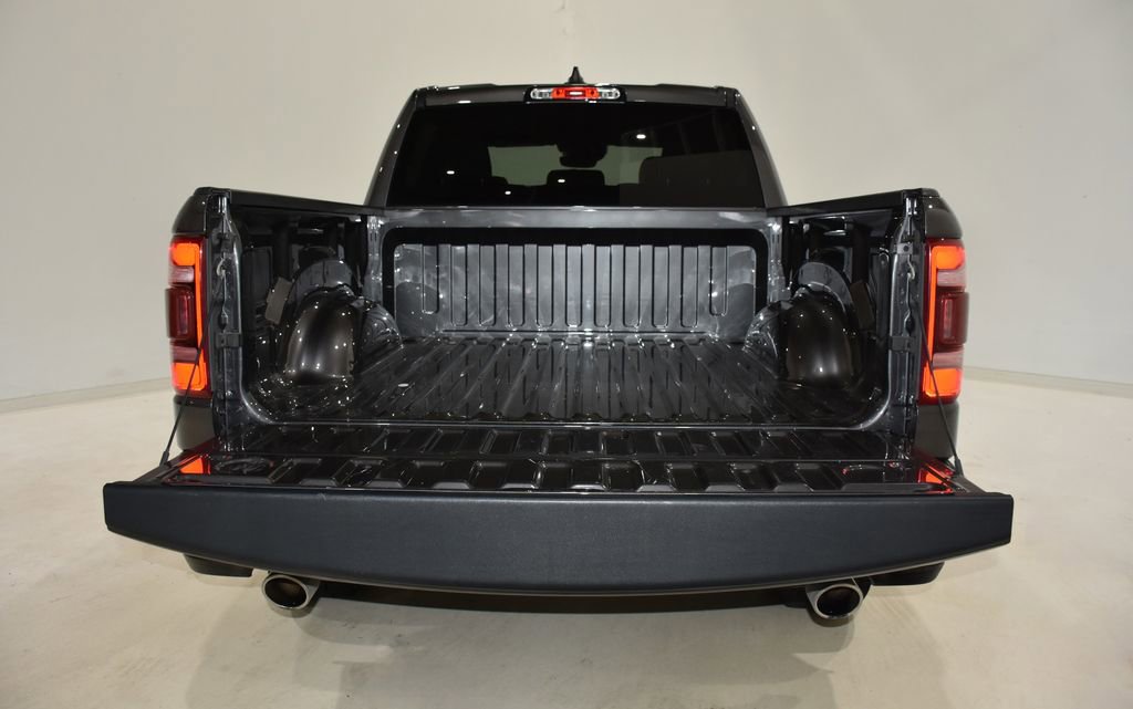 Used 2024 RAM 1500 Laramie image 31