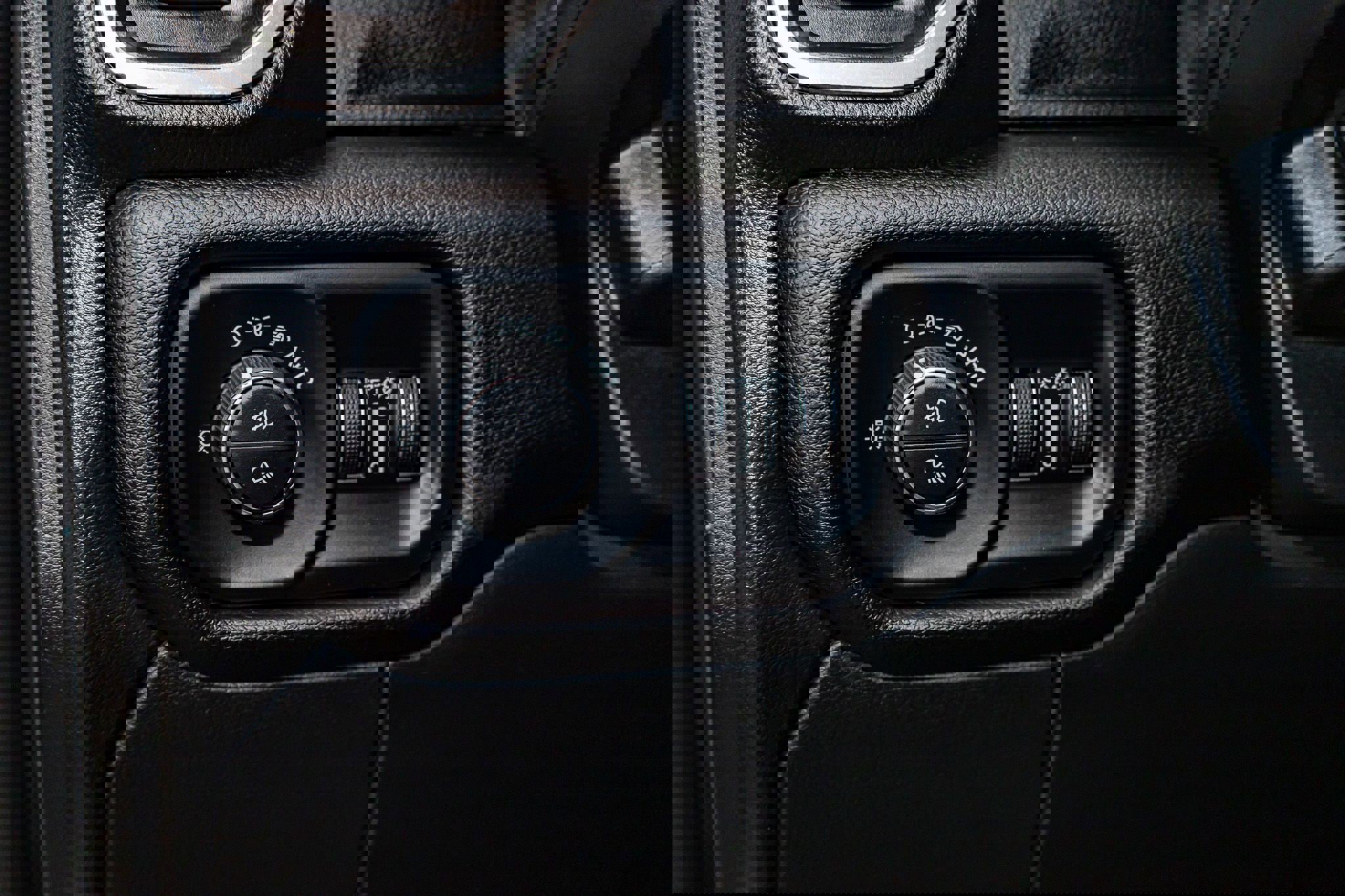 Used 2024 RAM 2500 Laramie w/ Night Edition image 19