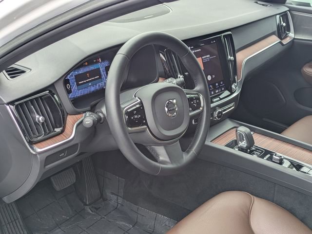 Certified 2023 Volvo V60 B5 Cross Country Plus w/ Climate Package image 13