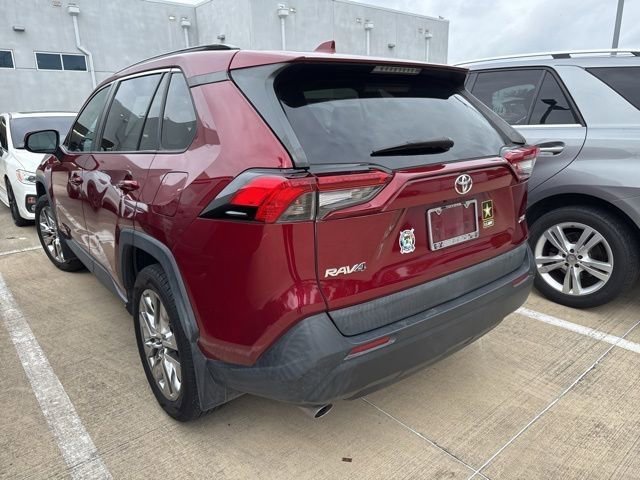 Used 2020 Toyota RAV4 XLE Premium FWD image 2