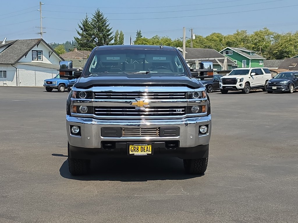 Used 2015 Chevrolet Silverado 3500 LTZ w/ Duramax Plus Package AWD/4WD image 3