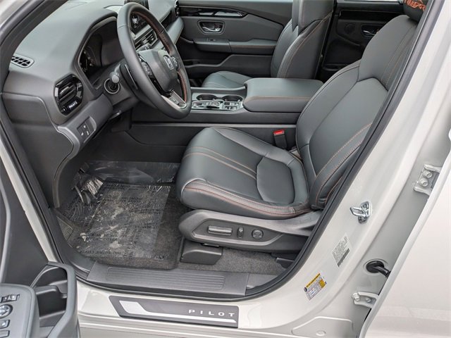 New 2025 Honda Pilot TrailSport image 10