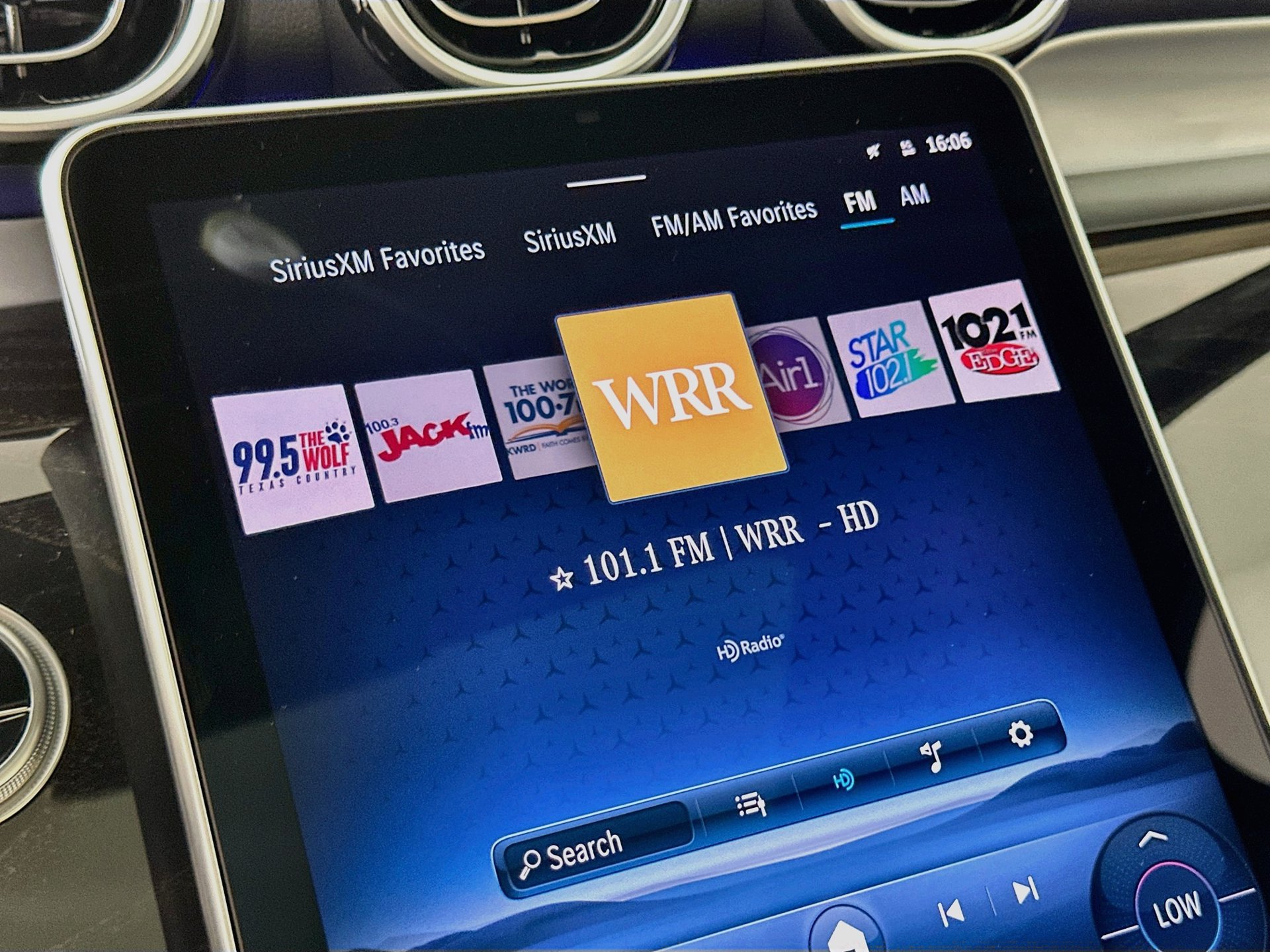 New 2027 Mercedes-Benz GLC 300 image 16