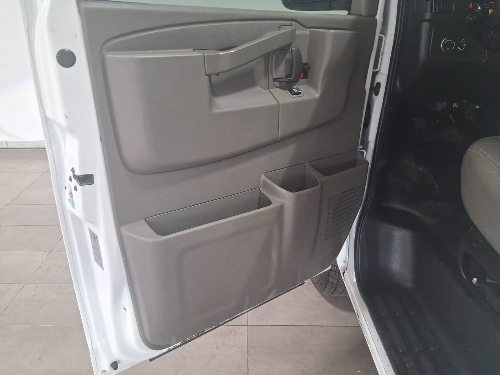 Used 2020 Chevrolet Express 2500 Extended w/ Driver Convenience Package image 18