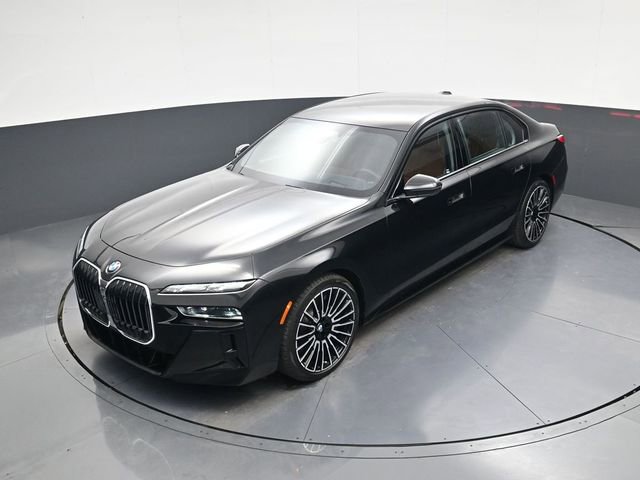 Used 2025 BMW 760i xDrive w/ Executive Package AWD/4WD image 35