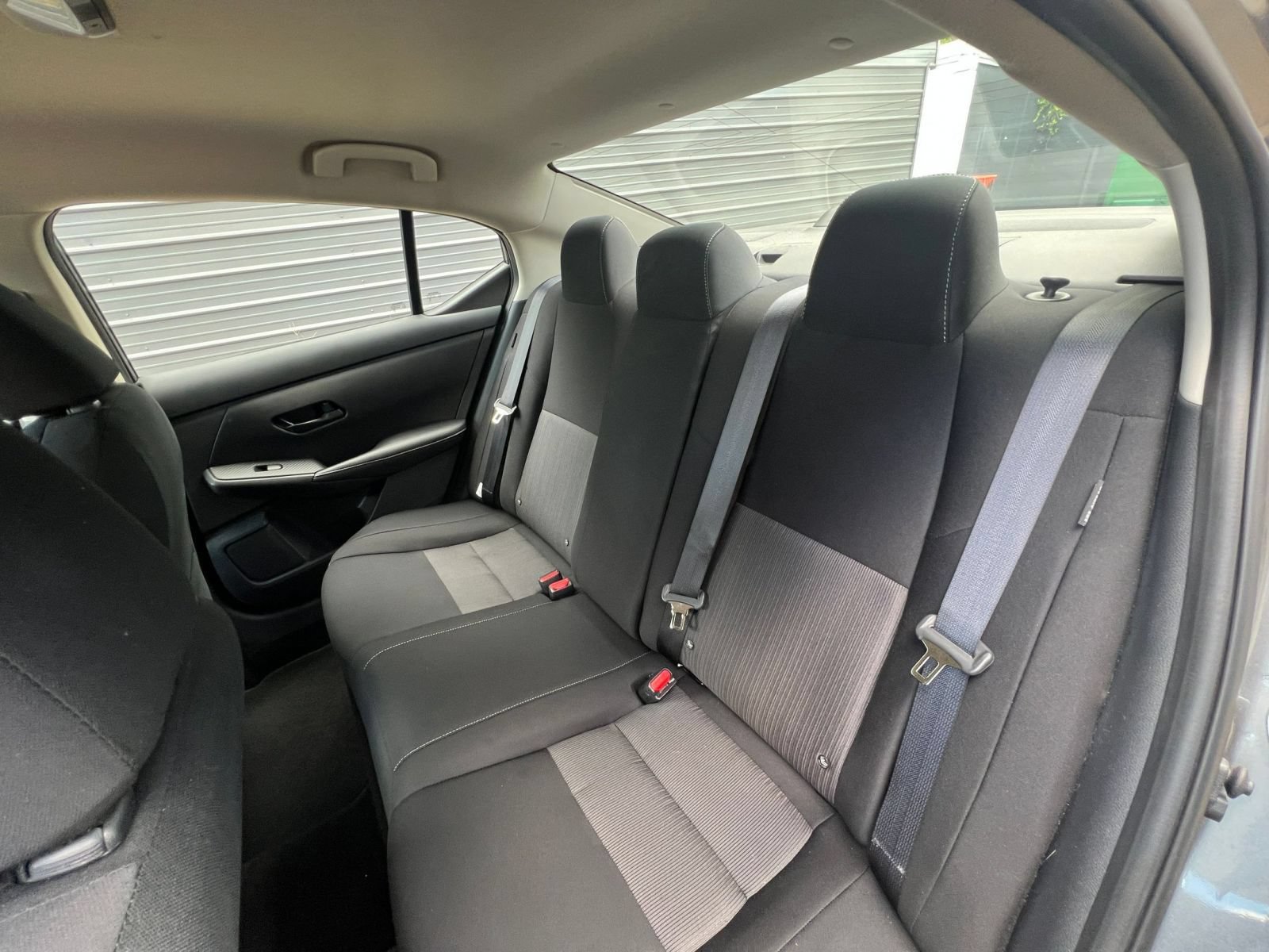 Used 2025 Nissan Sentra SV FWD image 32