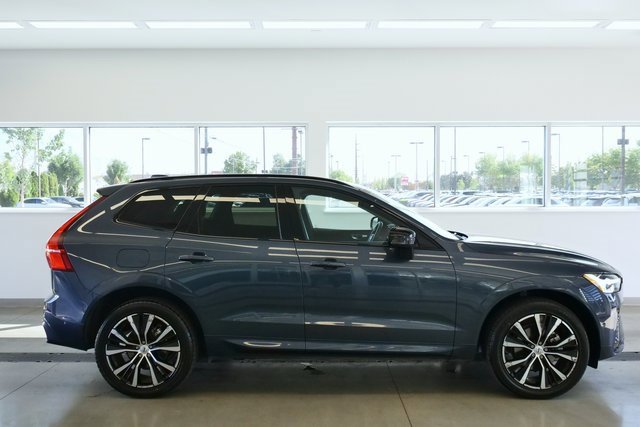 Used 2024 Volvo XC60 B5 Plus image 7