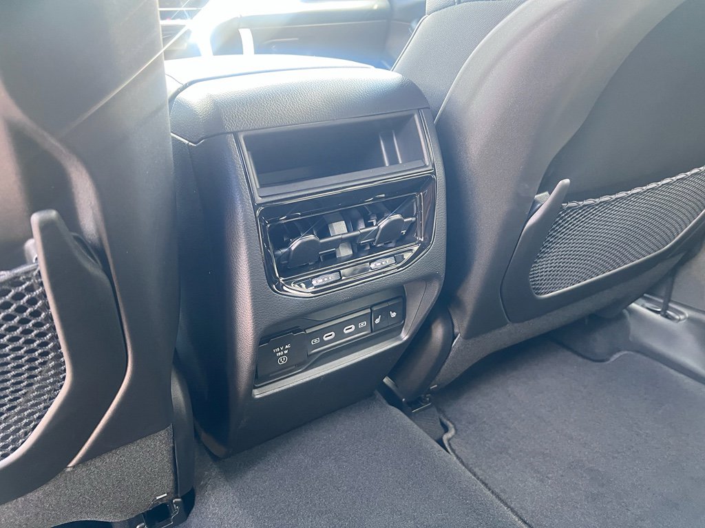 New 2026 Jeep Grand Cherokee Limited w/ Limited Altitude Package RWD image 16