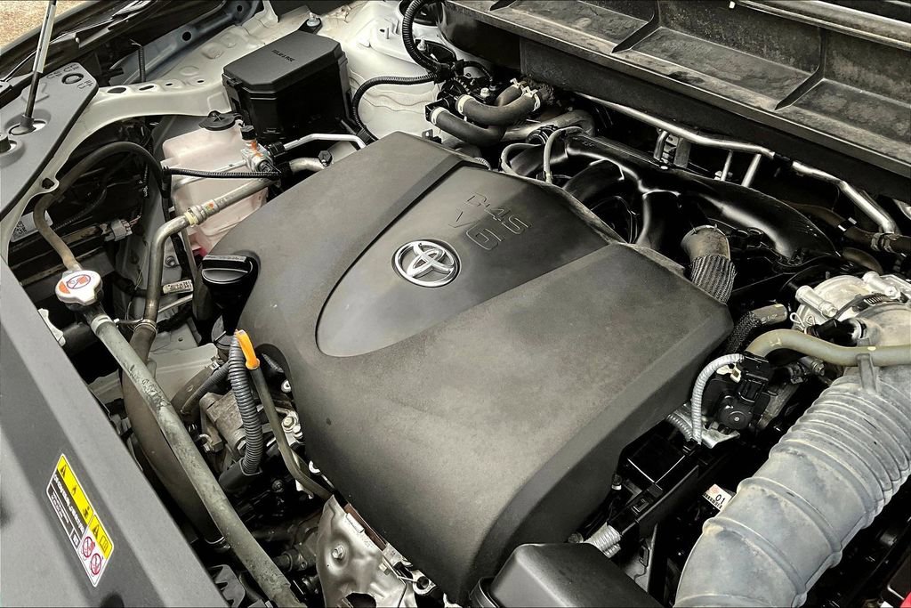Used 2022 Toyota Highlander XLE image 30