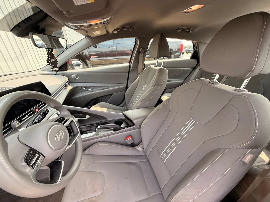 Used 2024 Hyundai Elantra SEL FWD image 13