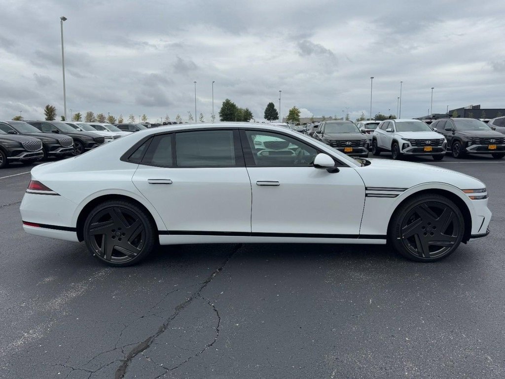 New 2026 Genesis G90 3.5T Prestige image 2