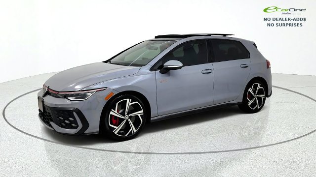 Used 2025 Volkswagen GTI SE FWD image 4
