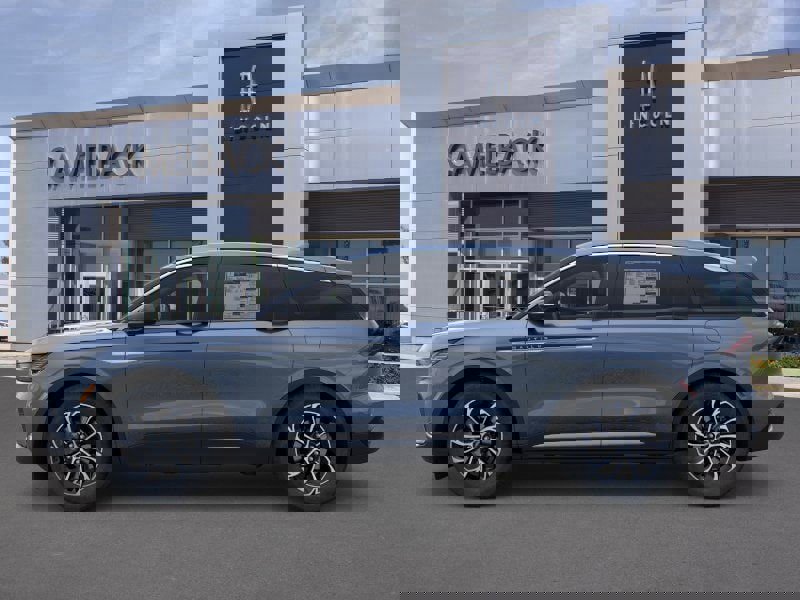 New 2026 Lincoln Nautilus Premier image 25