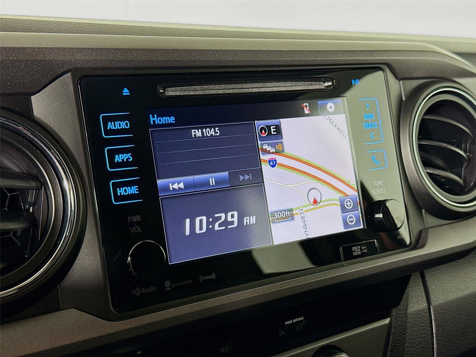 Used 2018 Toyota Tacoma TRD Sport image 16