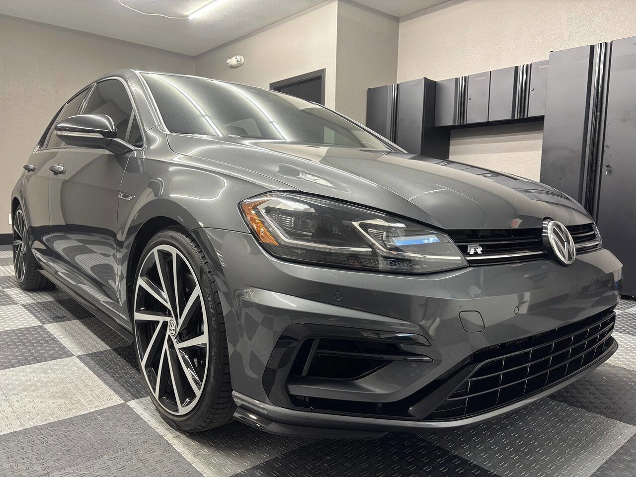 Used 2018 Volkswagen Golf 4-Door AWD/4WD image 6