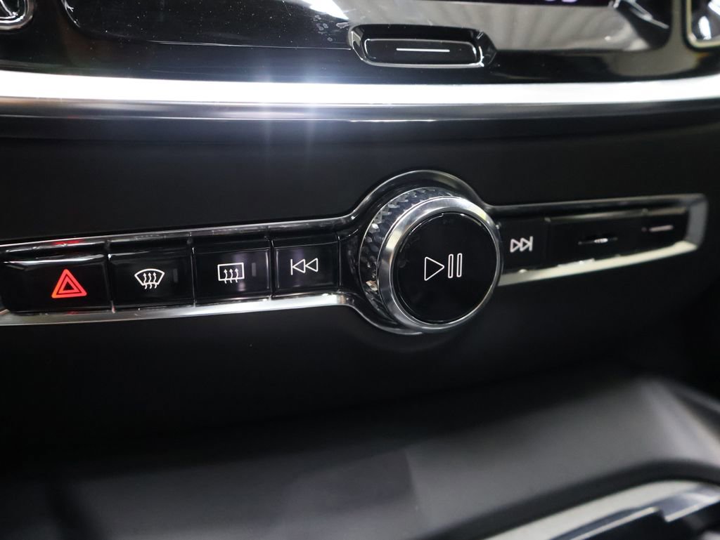 Used 2022 Volvo S60 B5 Inscription AWD/4WD image 27