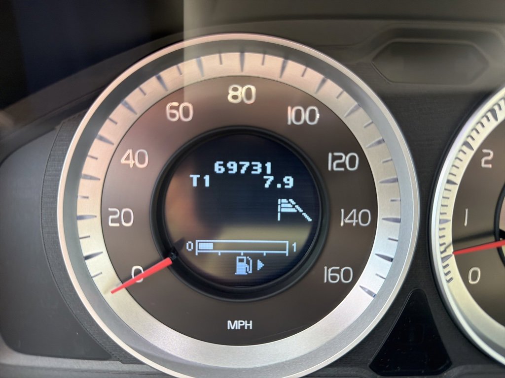 Used 2013 Volvo XC70 T6 Platinum image 16