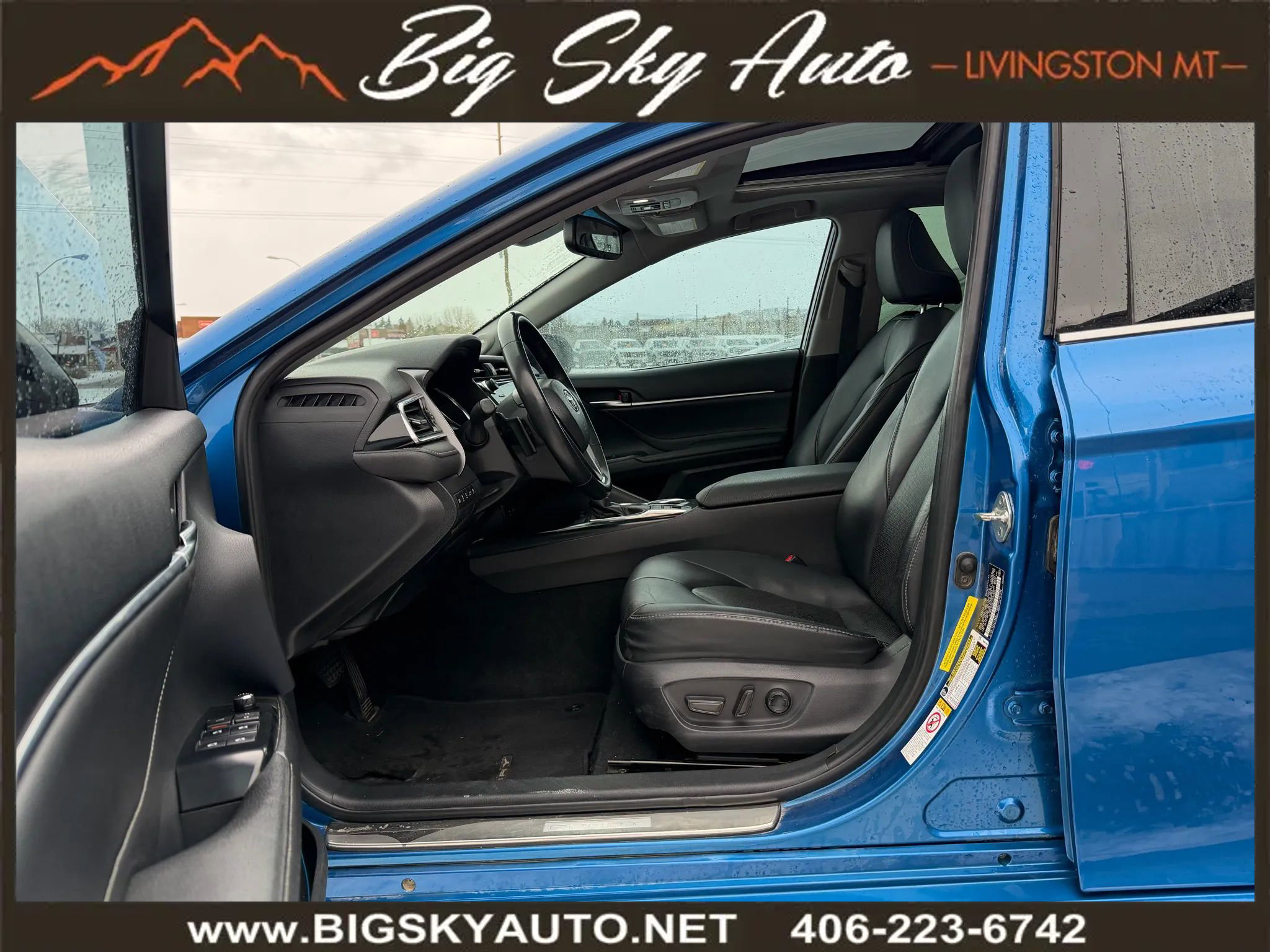 Used 2018 Toyota Camry XSE image 12