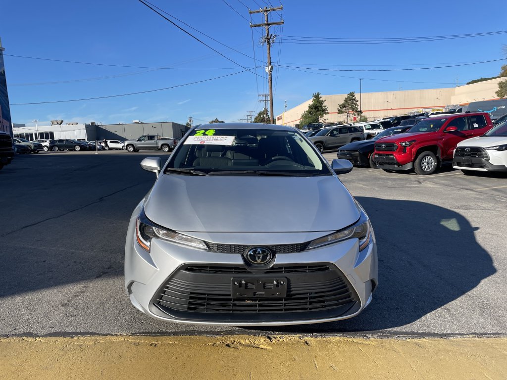 Certified 2024 Toyota Corolla LE FWD image 5